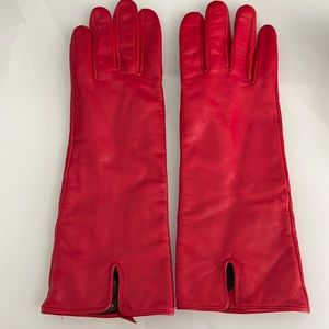 Leather gloves